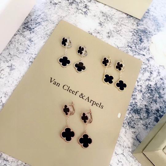 Van Cleef & Arpels earring 04lyh14